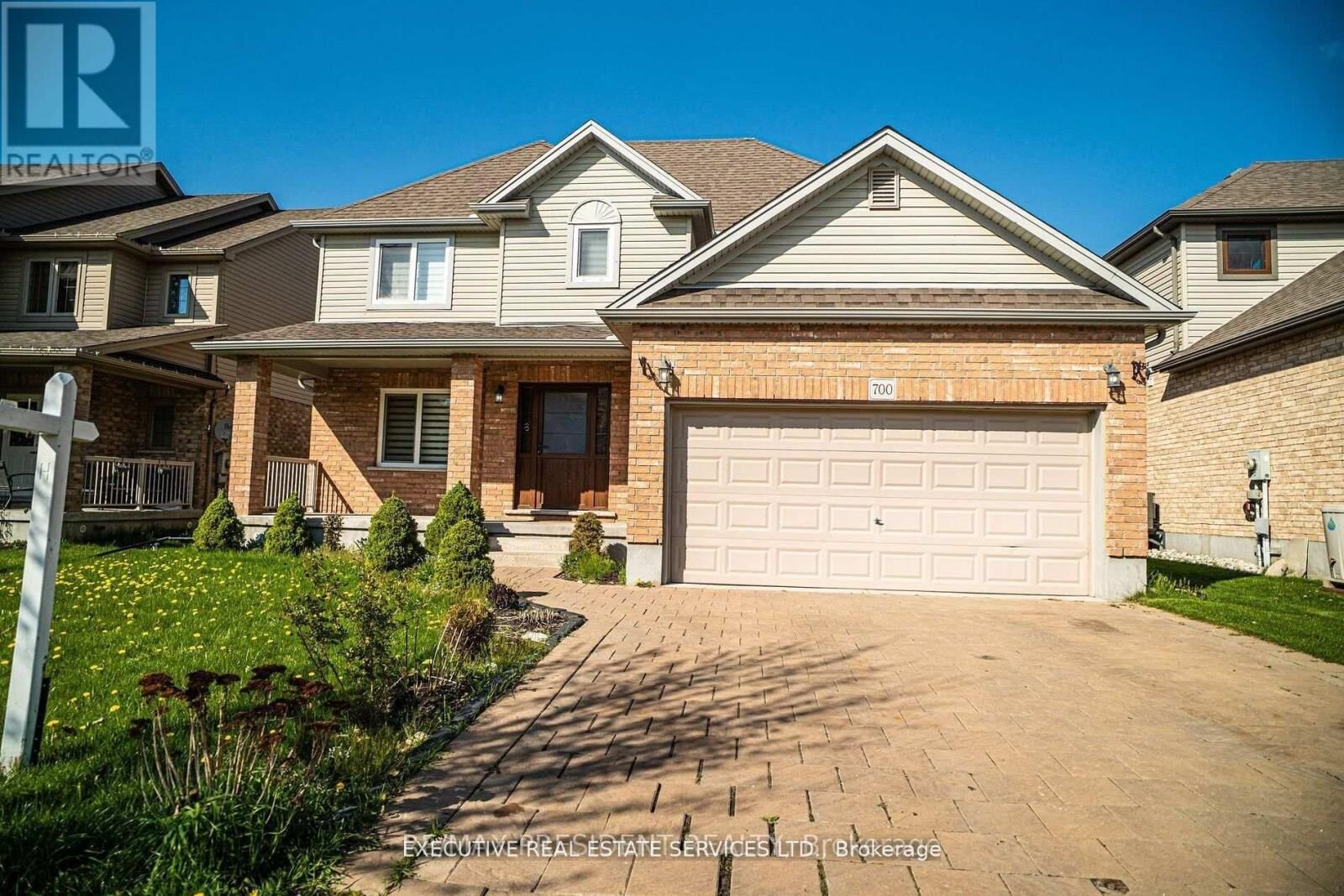 Property Photo:  700 Spitfire Street  ON N4T 0B1 
