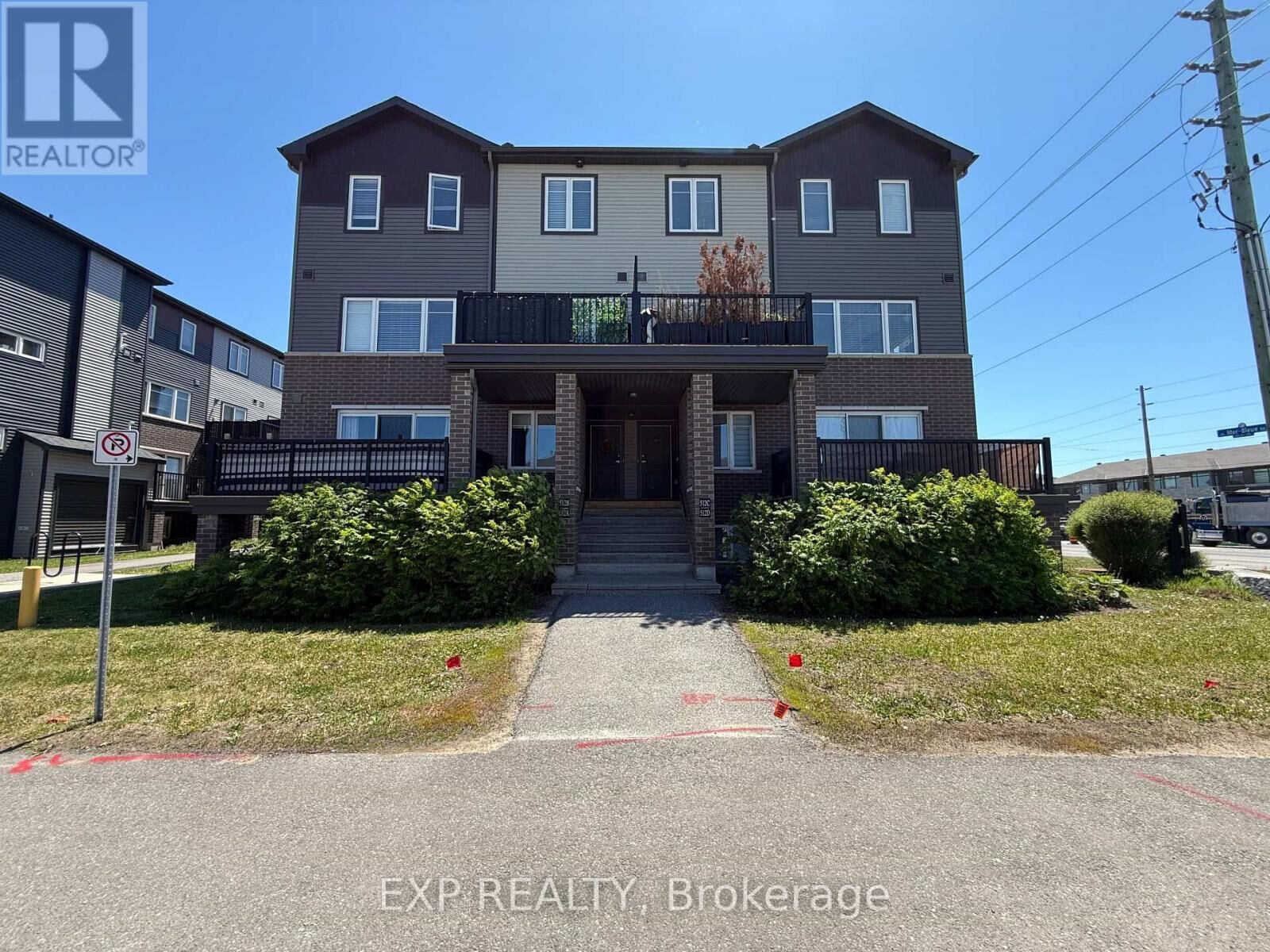 Property Photo:  512 Decoeur Drive B  ON K4A 5H5 