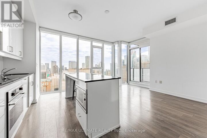 Property Photo:  426 University Avenue 3508  ON M5G 1S9 