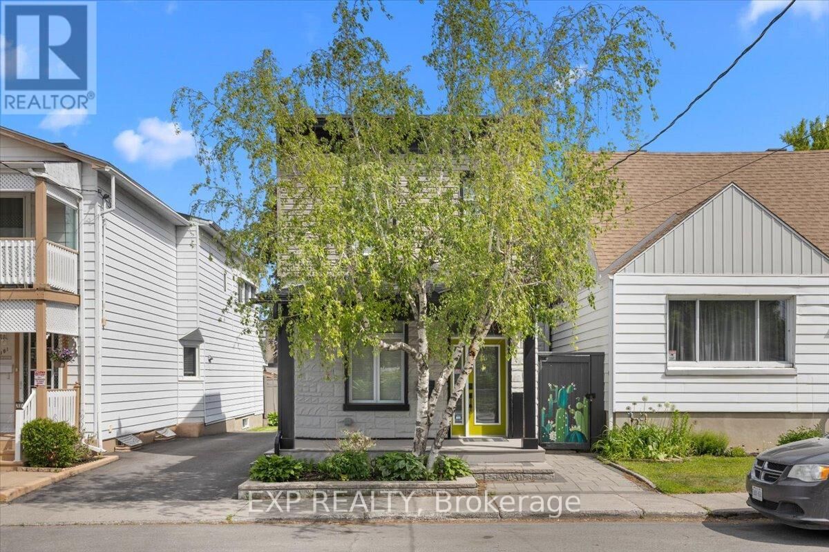 Property Photo:  185 Deschamps Avenue  ON K1L 5Z3 
