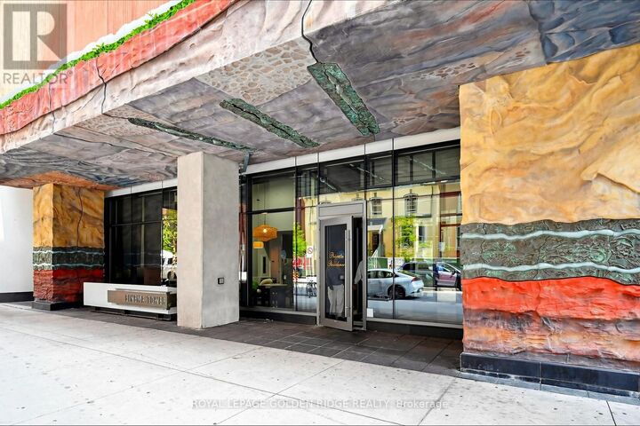 Property Photo:  21 Widmer Street 1108  ON M5V 0B8 