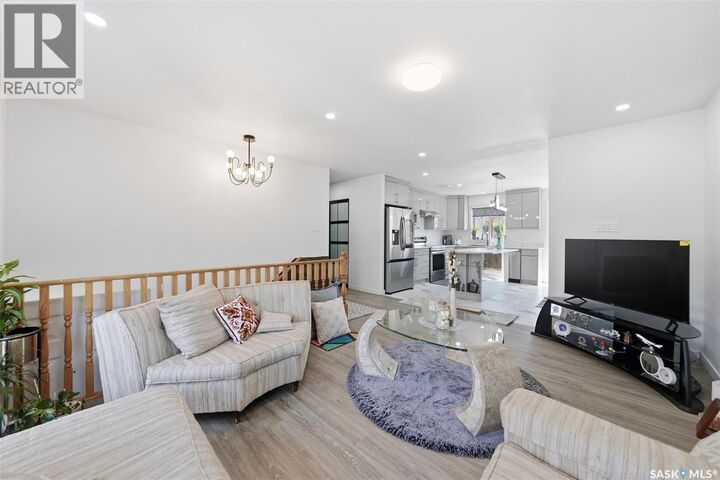 Property Photo:  Suite A & B 408 L Avenue N  SK S7L 2P7 