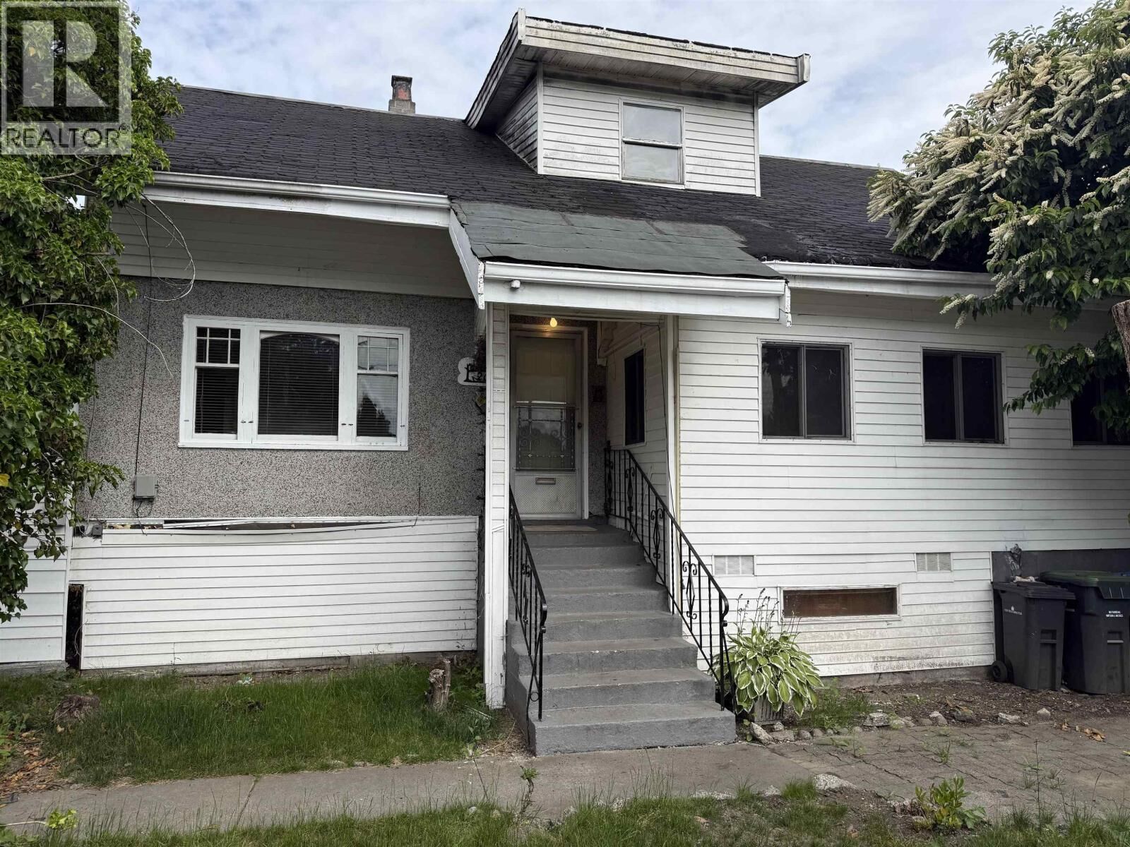 Property Photo:  220 Devoy Street  BC V3L 4E7 
