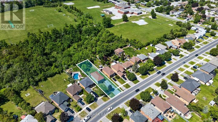 Photo de la propriété:  168 Towerhill Road North  ON K9H 7M8 
