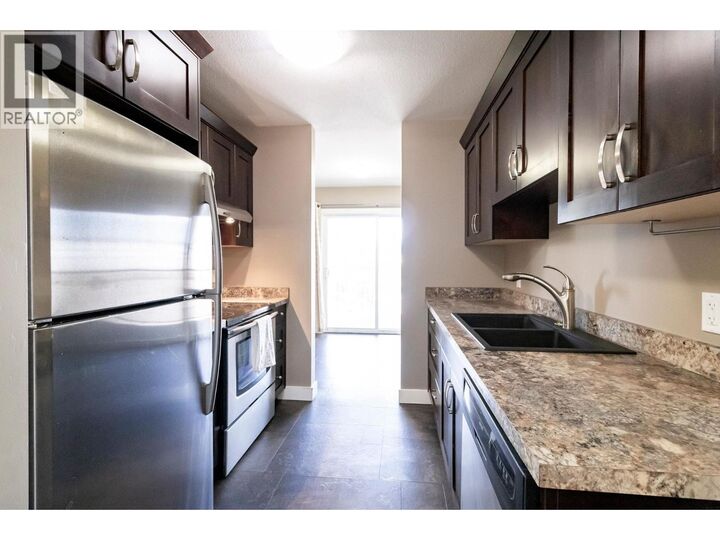 Property Photo: 10223 98 Avenue 3 BC V1J 0B1