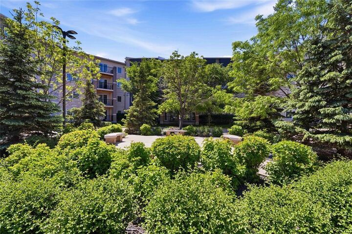 Property Photo:  25 Bridgeland Drive  MB R3Y 0K5 