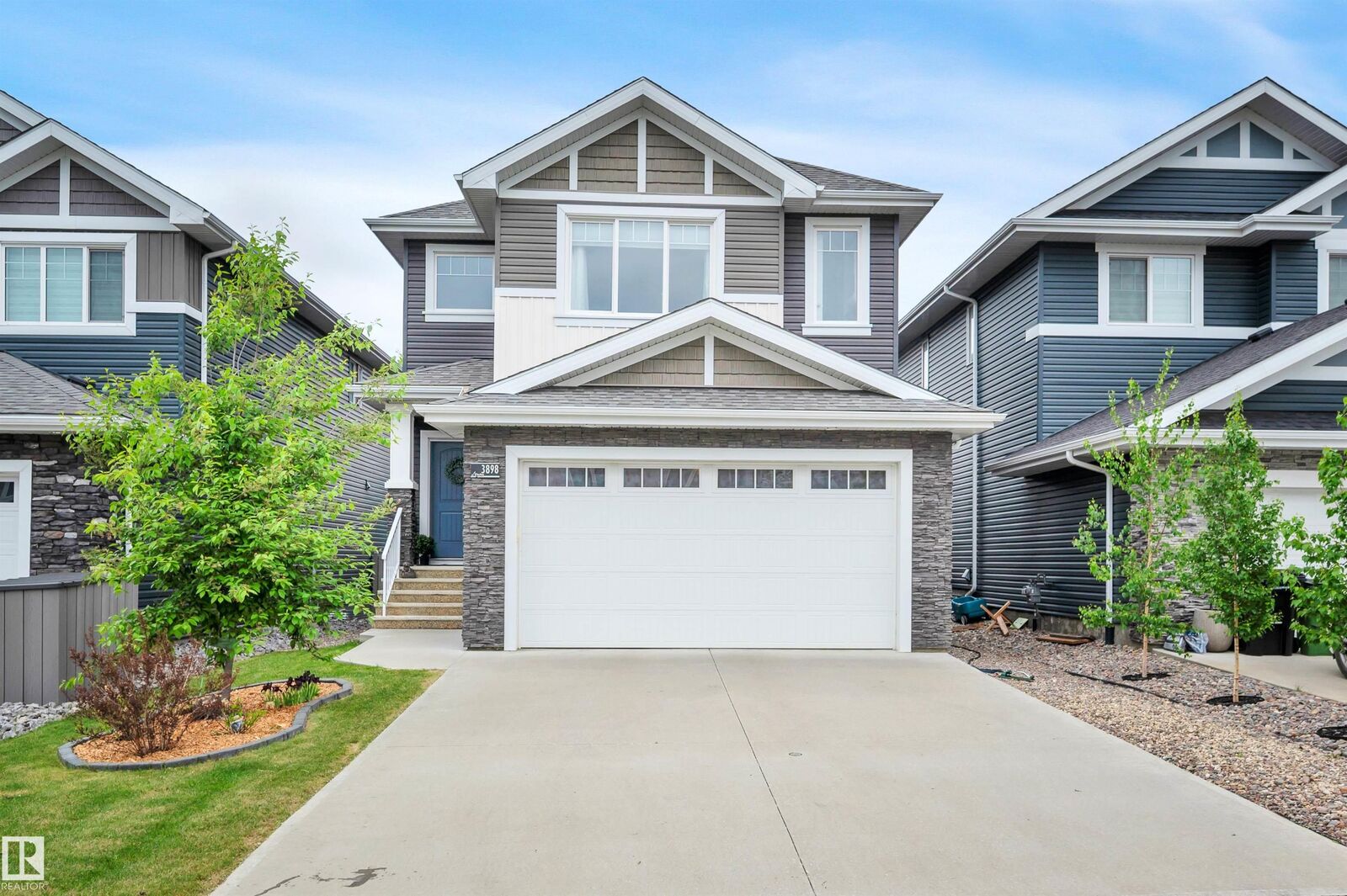 Photo de la propriété:  3898 Robins Crescent NW  AB T5S 0M9 
