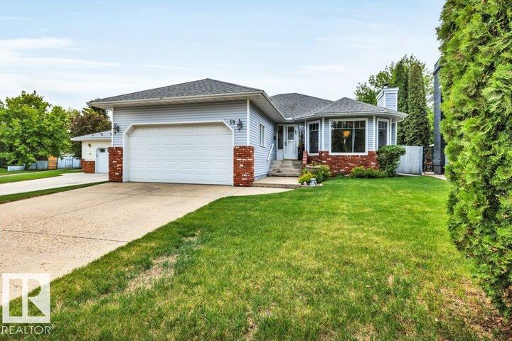 Property Photo:  19 Haven Crescent  AB T9G 1J5 