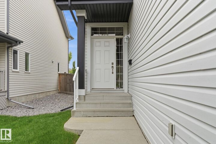 Property Photo:  1823 67 Street SW  AB T6X 0L9 