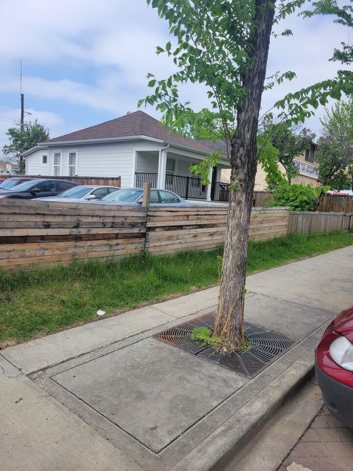 Property Photo:  96 Street  AB T5G 1V2 