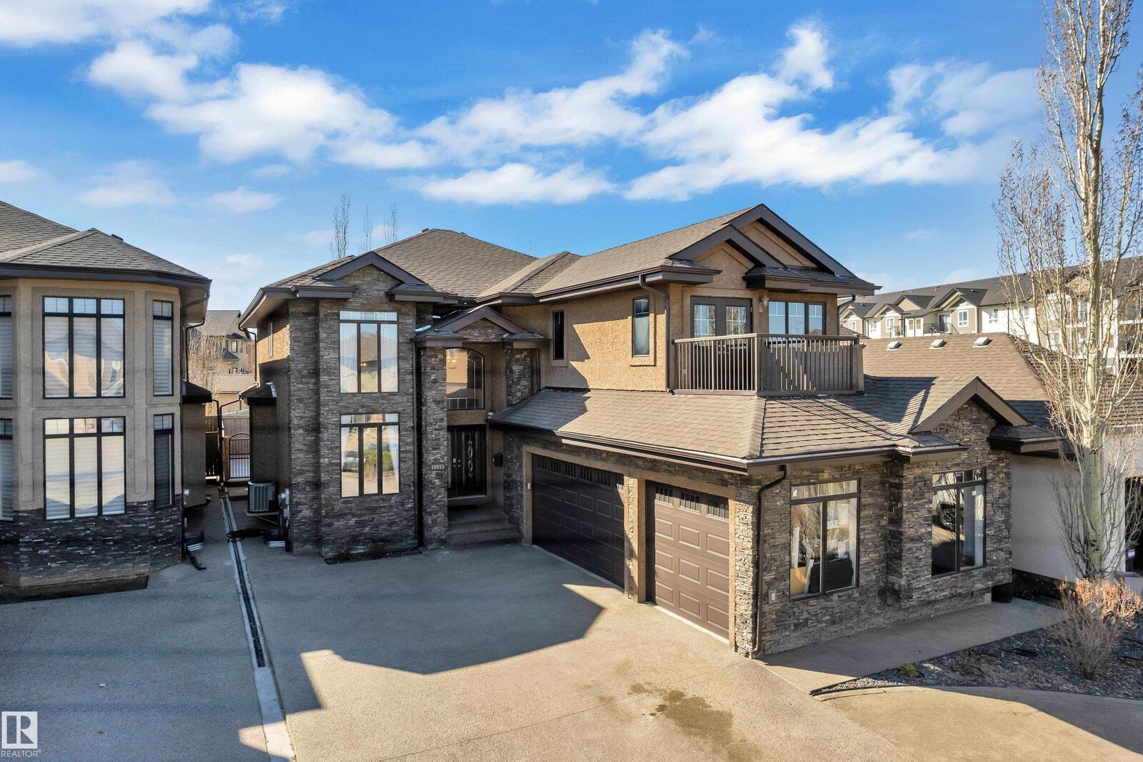 Property Photo:  10915 175 Avenue NW  AB T5X 0B7 