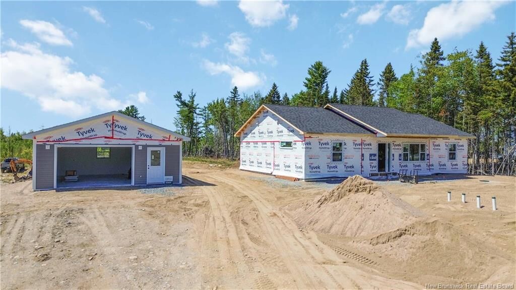 Property Photo:  31 Sandlewood Lane  NB E3G 0E7 