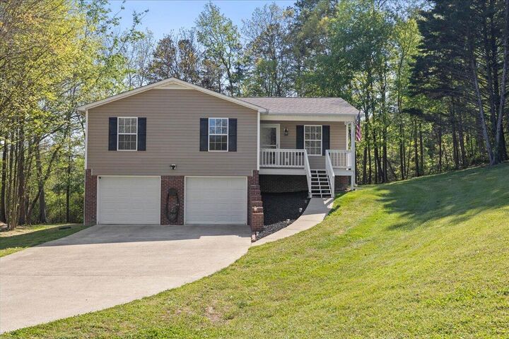 Property Photo:  178 Marion Circle SE  TN 37323 