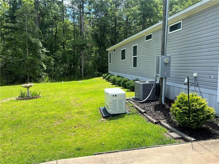 Property Photo:  253 Carpenter Road  LA 71483 
