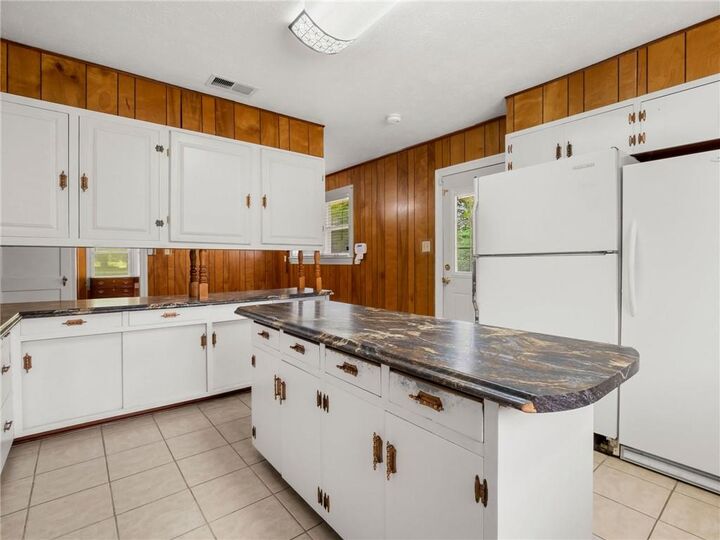 Property Photo:  6322 Third Street  LA 71301 
