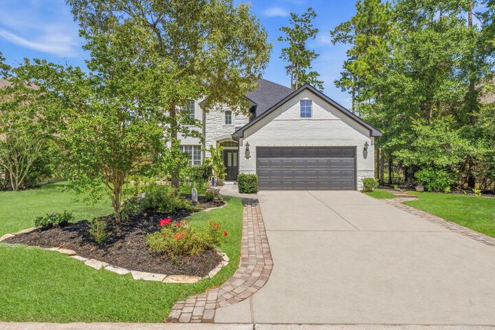 Property Photo:  19 W Lasting Spring Circle  TX 77389 