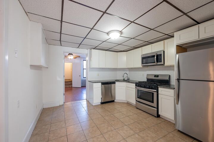 Property Photo:  85 Palisade Ave 1  NJ 07306 