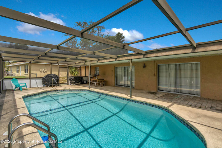 Property Photo:  5262 Woodridge Lane  FL 34609 