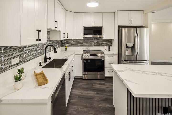 Property Photo: 1717 Ala Wai Boulevard 306 HI 96815