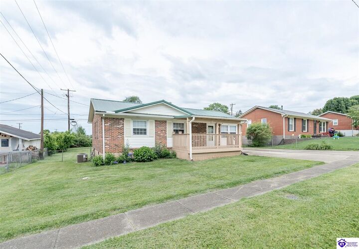 Property Photo: 309 Elmhurst Avenue KY 40175