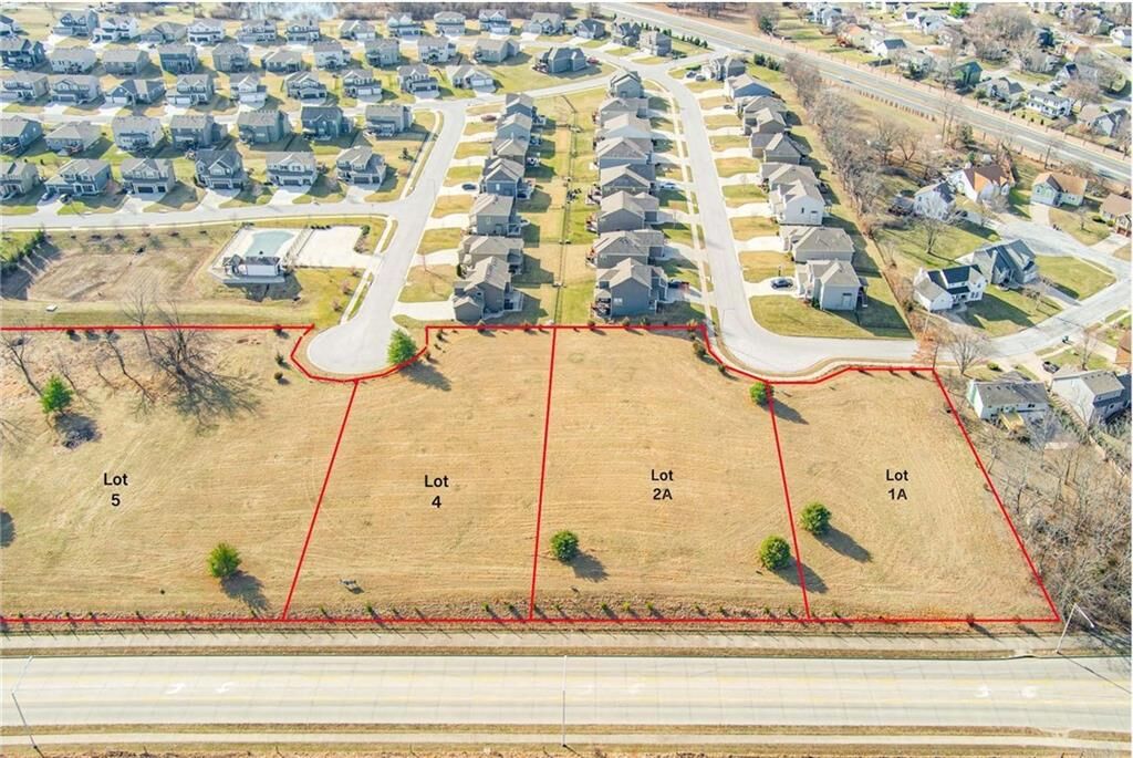 Property Photo: 1700 NE Bluff Street MO 64086