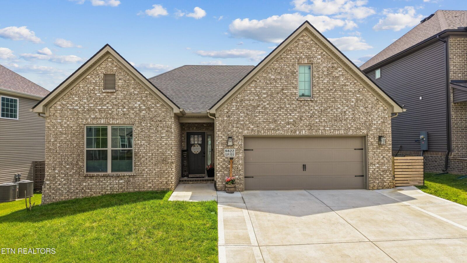 Property Photo: 8822 Yellow Aster Rd TN 37931