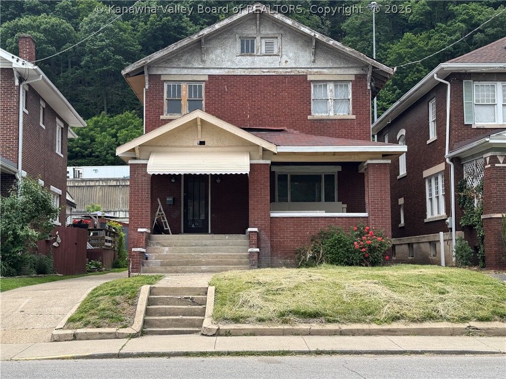 Property Photo:  2320 Washington Street E  WV 25311 