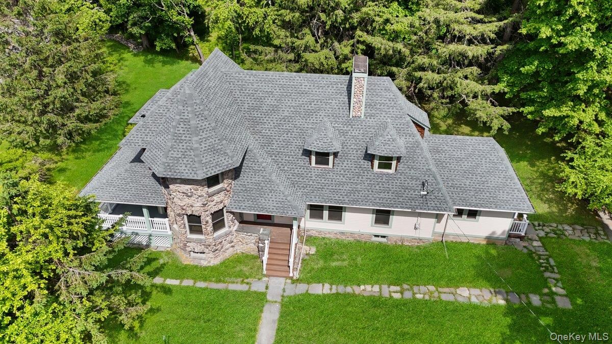 Property Photo:  608 High Road  NY 12737 