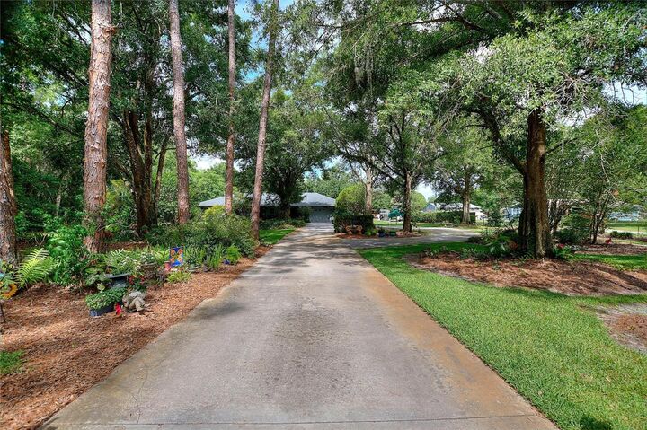 Property Photo:  7 Lake Arrowhead Drive  FL 33880 