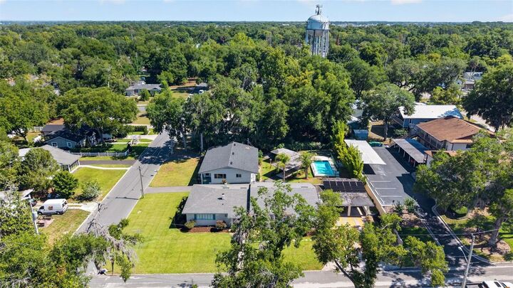 Property Photo:  205 E 10th Avenue  FL 32757 