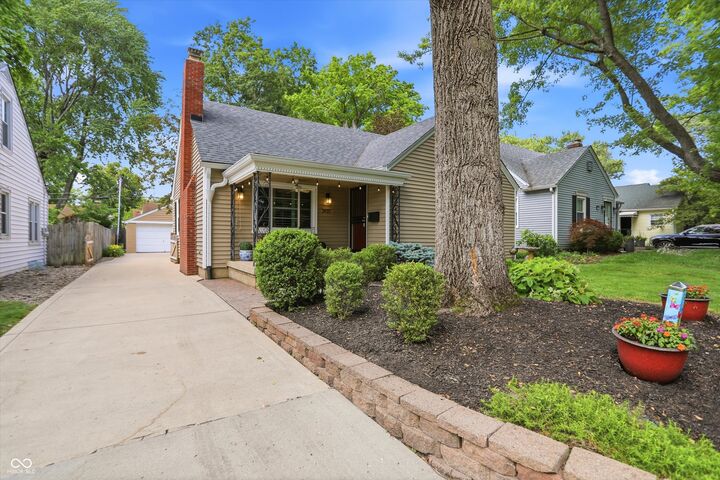 Property Photo: 2420 E Northgate Street IN 46220