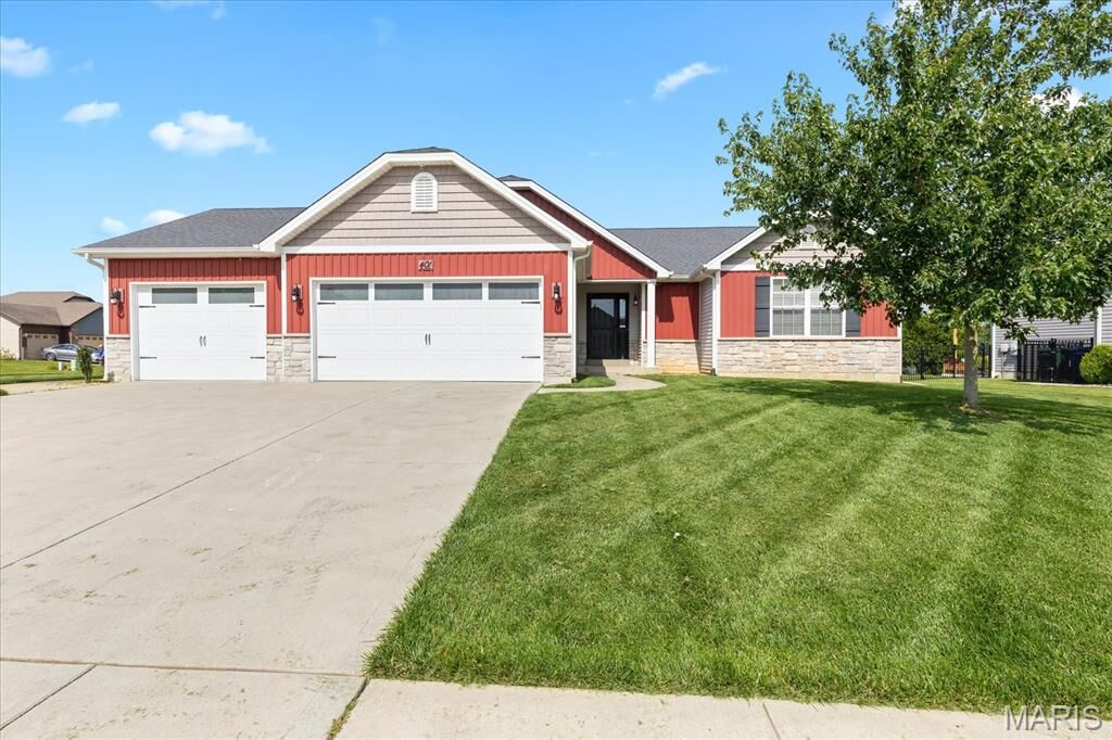 Property Photo:  401 Middleton Drive  MO 63385 