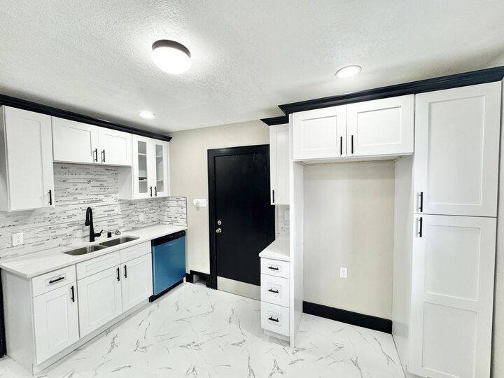 Property Photo:  6124 N 39th St  WI 53209 