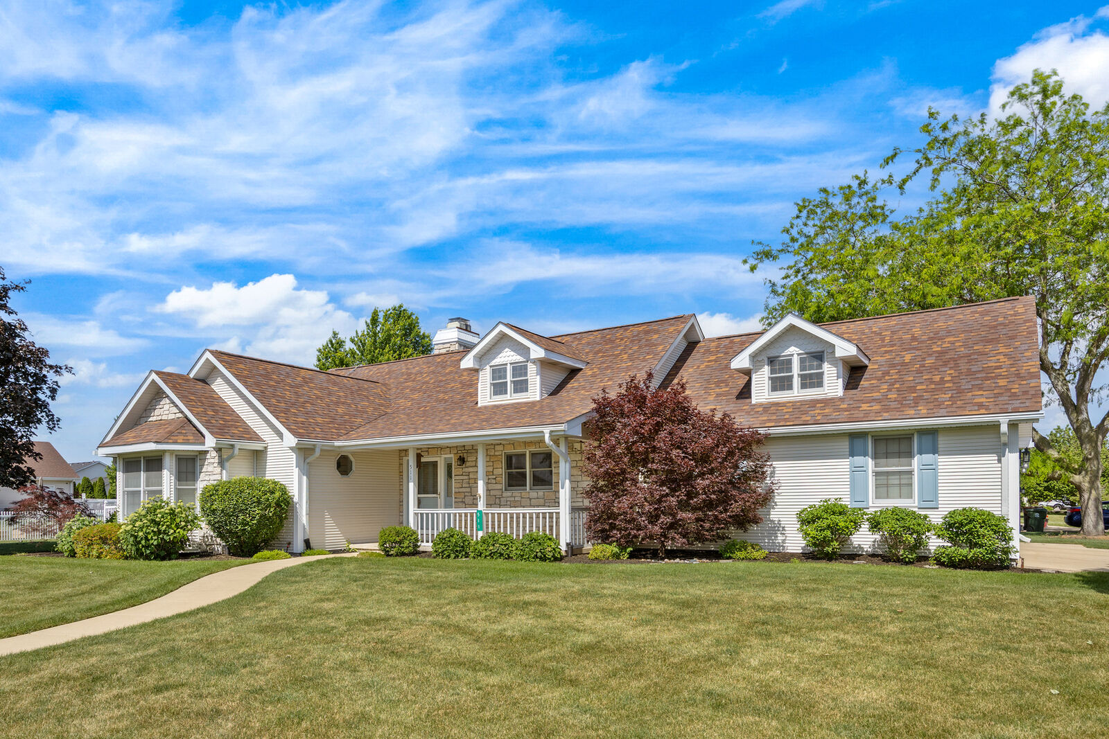 Property Photo: 511 S Poplar Street IL 60950