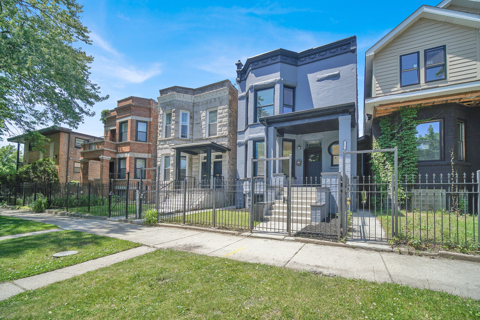 Property Photo: 6642 S Drexel Avenue IL 60637
