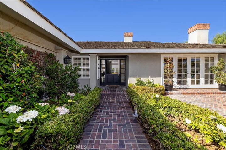 Property Photo:  877 Sandcastle Drive  CA 92625 