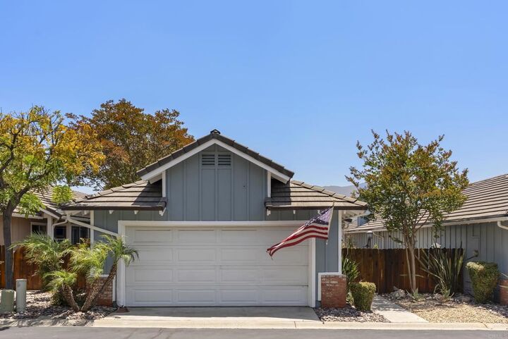 Property Photo:  1241 Pearlbush Court  CA 92019 
