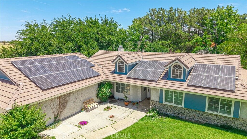 Property Photo: 43944 Shiloh CA 93535