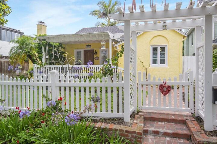 Property Photo:  38-736 I  CA 92118 