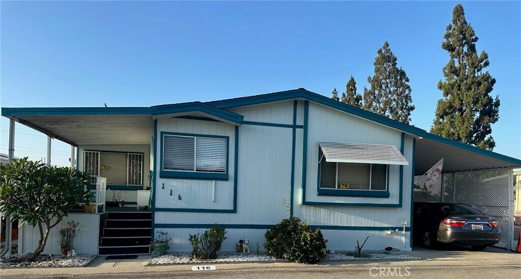 Property Photo: 8509 Beverly 116 CA 90660