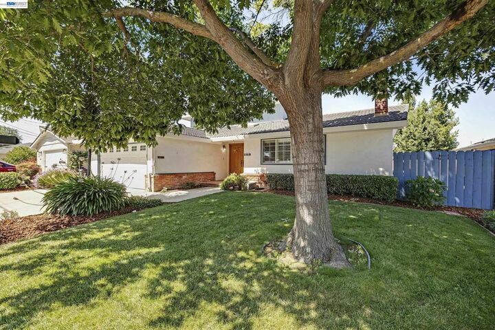 Property Photo:  879 Via Seville  CA 94550 