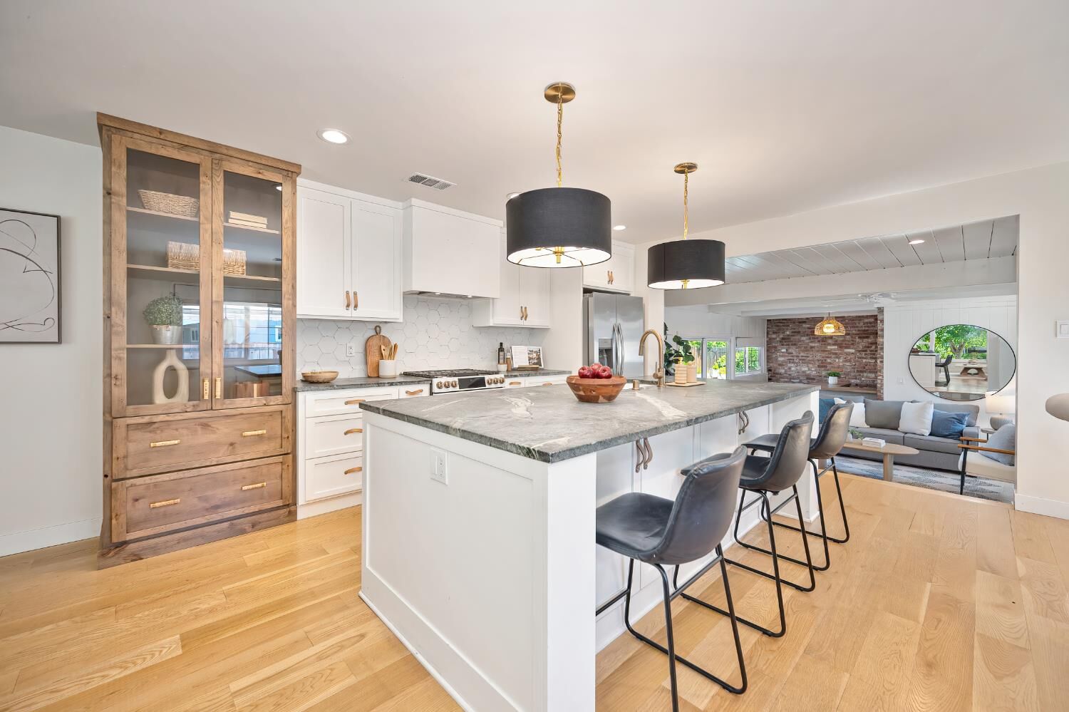 Property Photo: 5712 McAdoo Avenue CA 95819