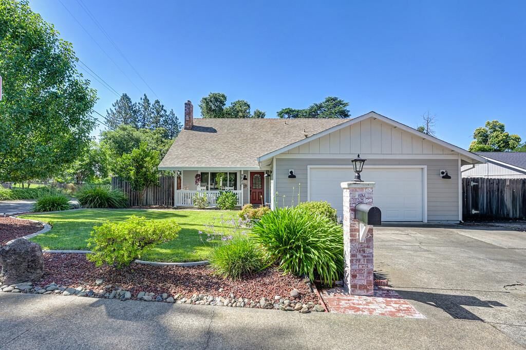 Property Photo: 9088 Pecor Way CA 95662
