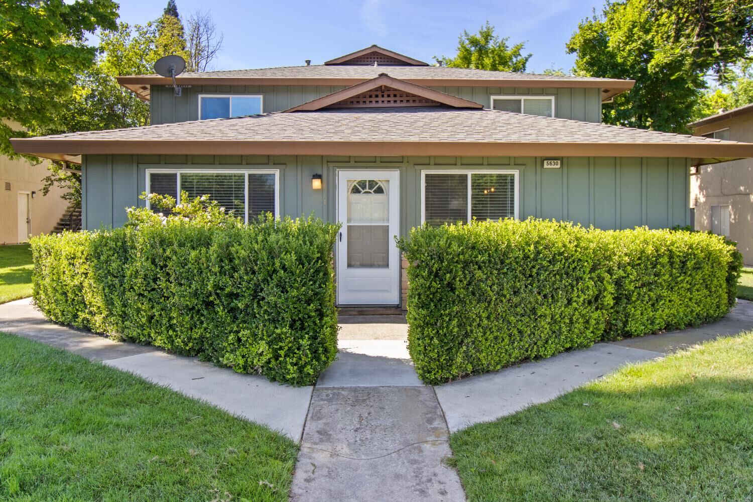 Property Photo: 5630 Madison Avenue 1 CA 95841