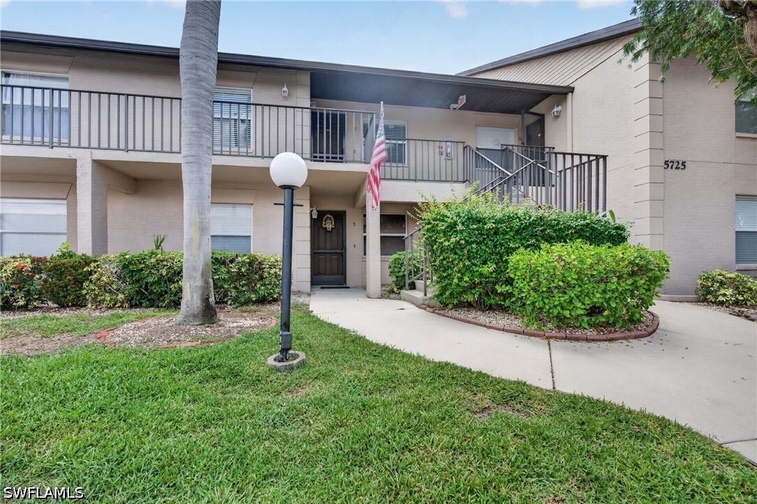 Property Photo:  5725 Foxlake Drive 5  FL 33917 