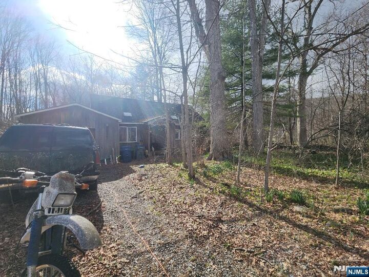 Property Photo:  15 Marigold Road  NJ 07418 