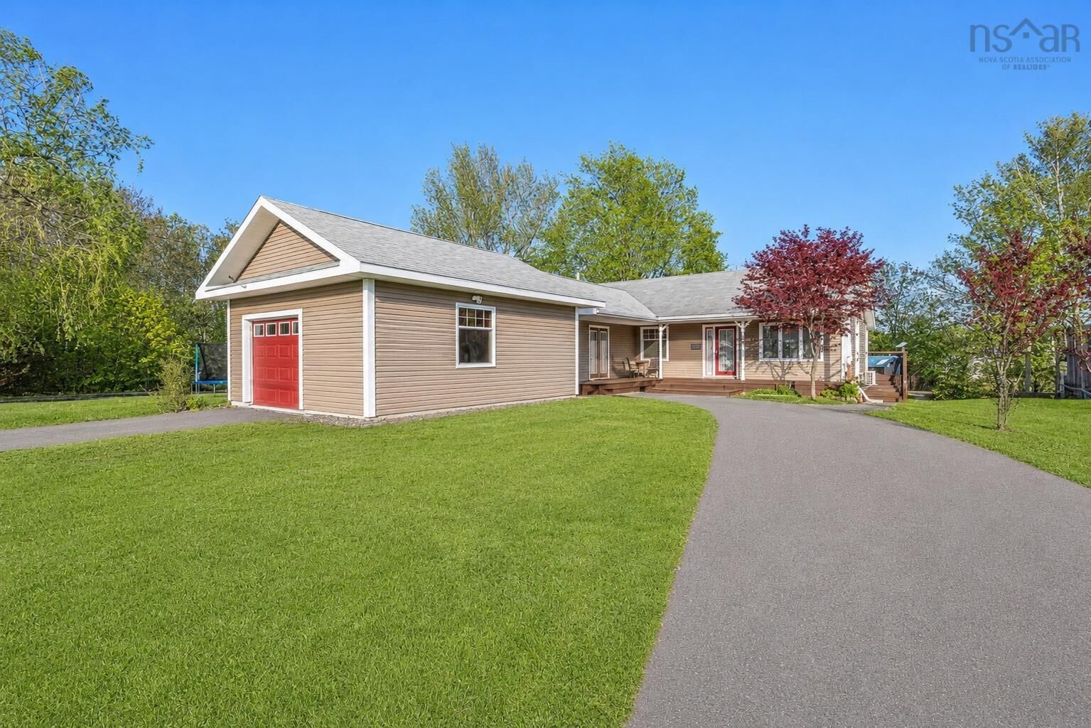 Property Photo:  99 Hillcrest Drive  NS B1R 1V1 