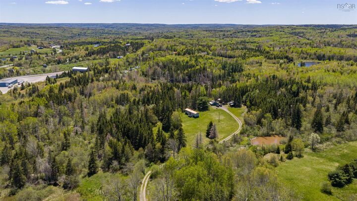 Property Photo: 71 Hummingbird Lane NS B0K 1S0