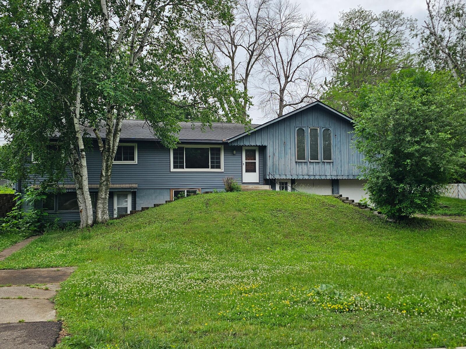 Property Photo: 10609 32nd Avenue N MN 55441