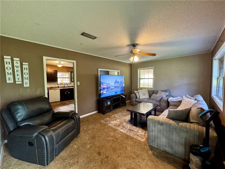 Property Photo: 33 Earl Street AR 72110